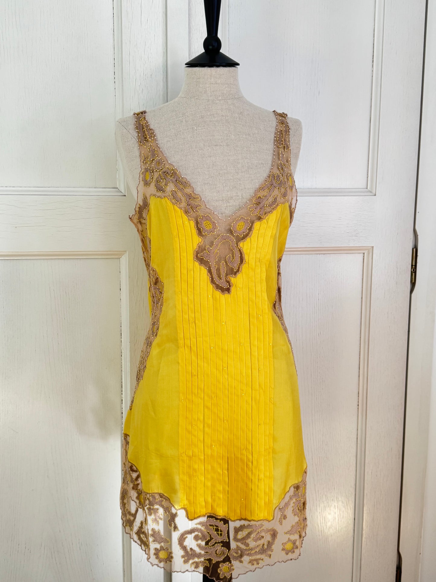 RUNWAY Blumarine 2008 Spring / Summer Silk Yellow Beaded Lace Dress (IT 44 / L)