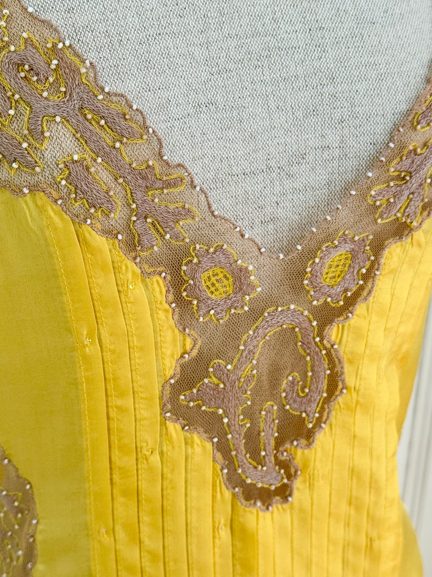 RUNWAY Blumarine 2008 Spring / Summer Silk Yellow Beaded Lace Dress (IT 44 / L)