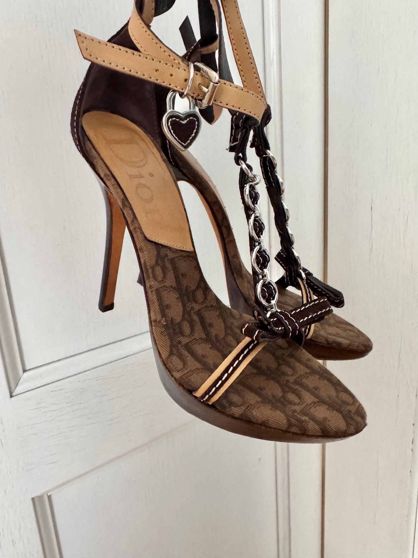 ICONIC Dior Romantique Heart Charm Heels (EU 37-37,5)