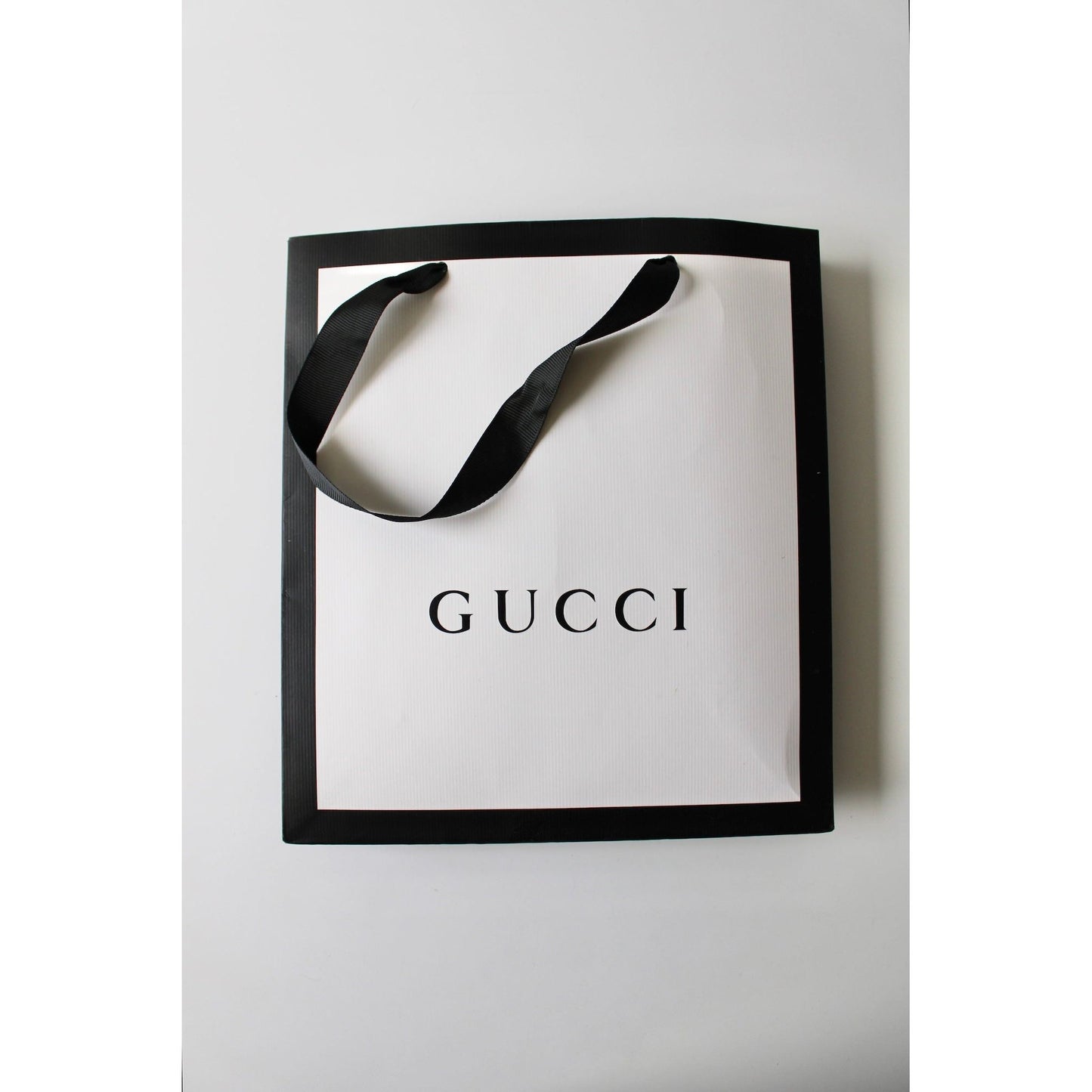 Gucci D-Ring Patent Leather Mini Bag in Pink