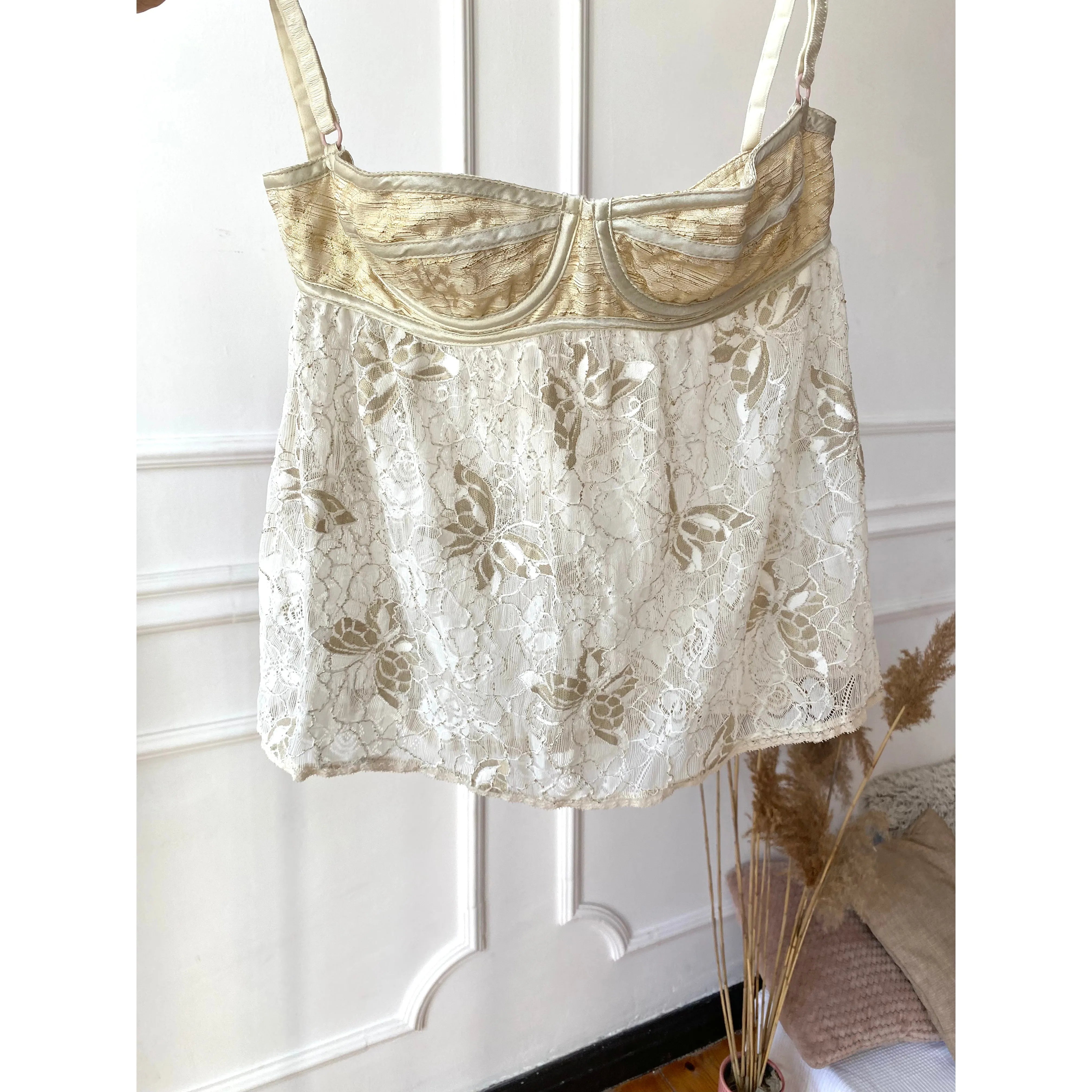 Dolce & Gabbana ユリ レース キャミソール Dolce Gabbana D&G Vintage Corset Top (IT 42 / M) – Ciao Kasia