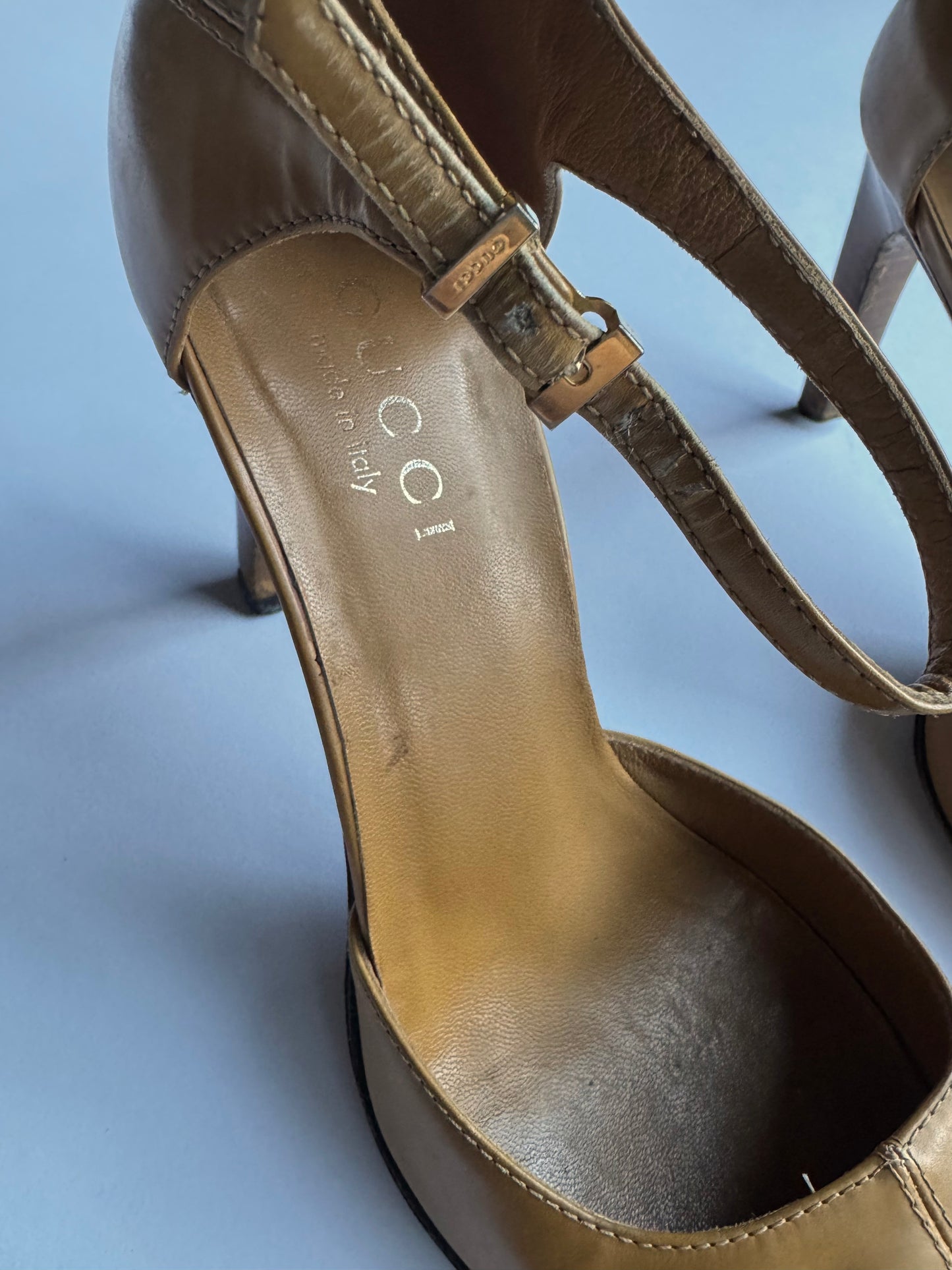 Vintage Gucci Ankle Strap Heels in Cognac (EU 38)