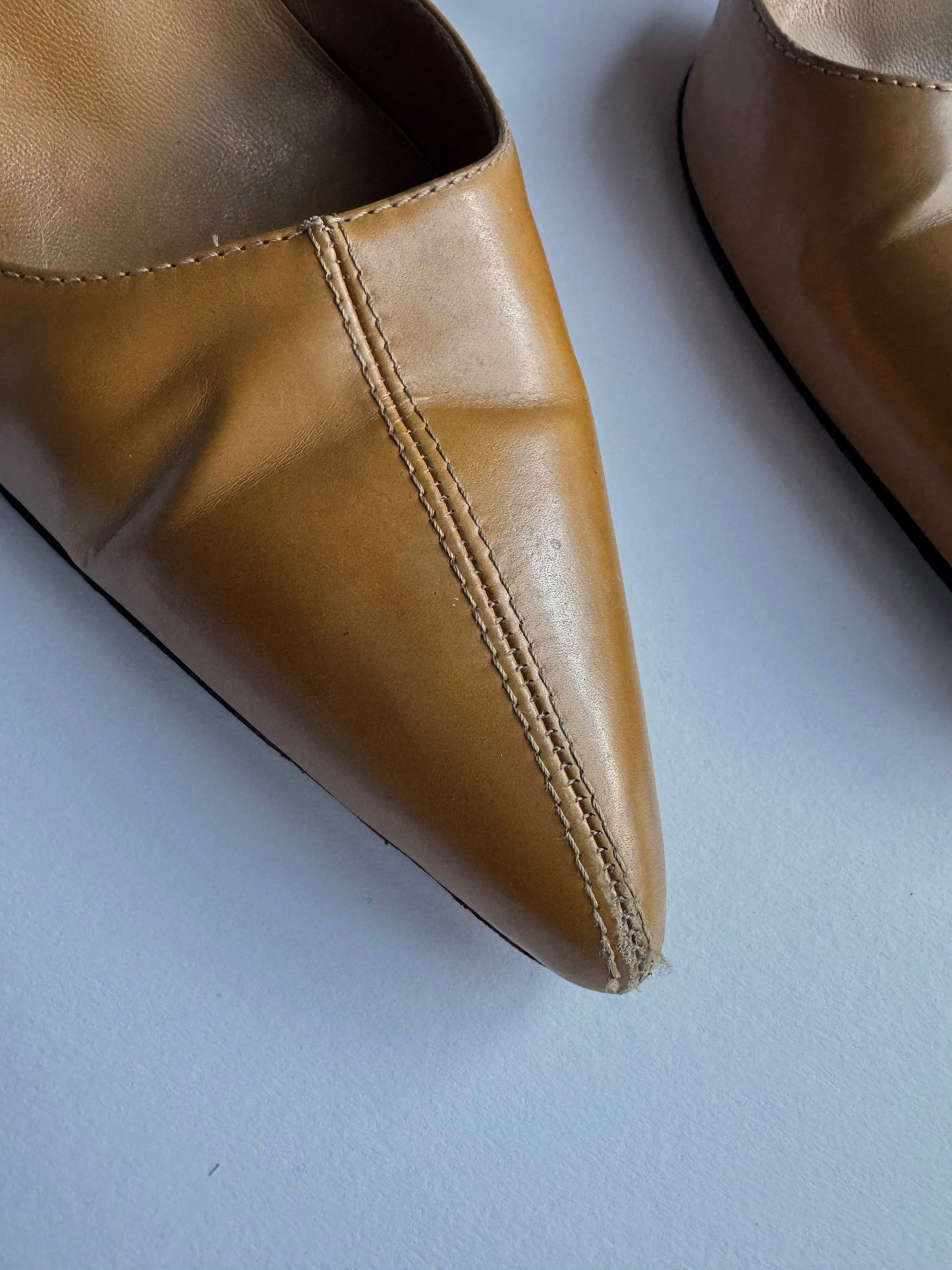 Vintage Gucci Ankle Strap Heels in Cognac (EU 38)