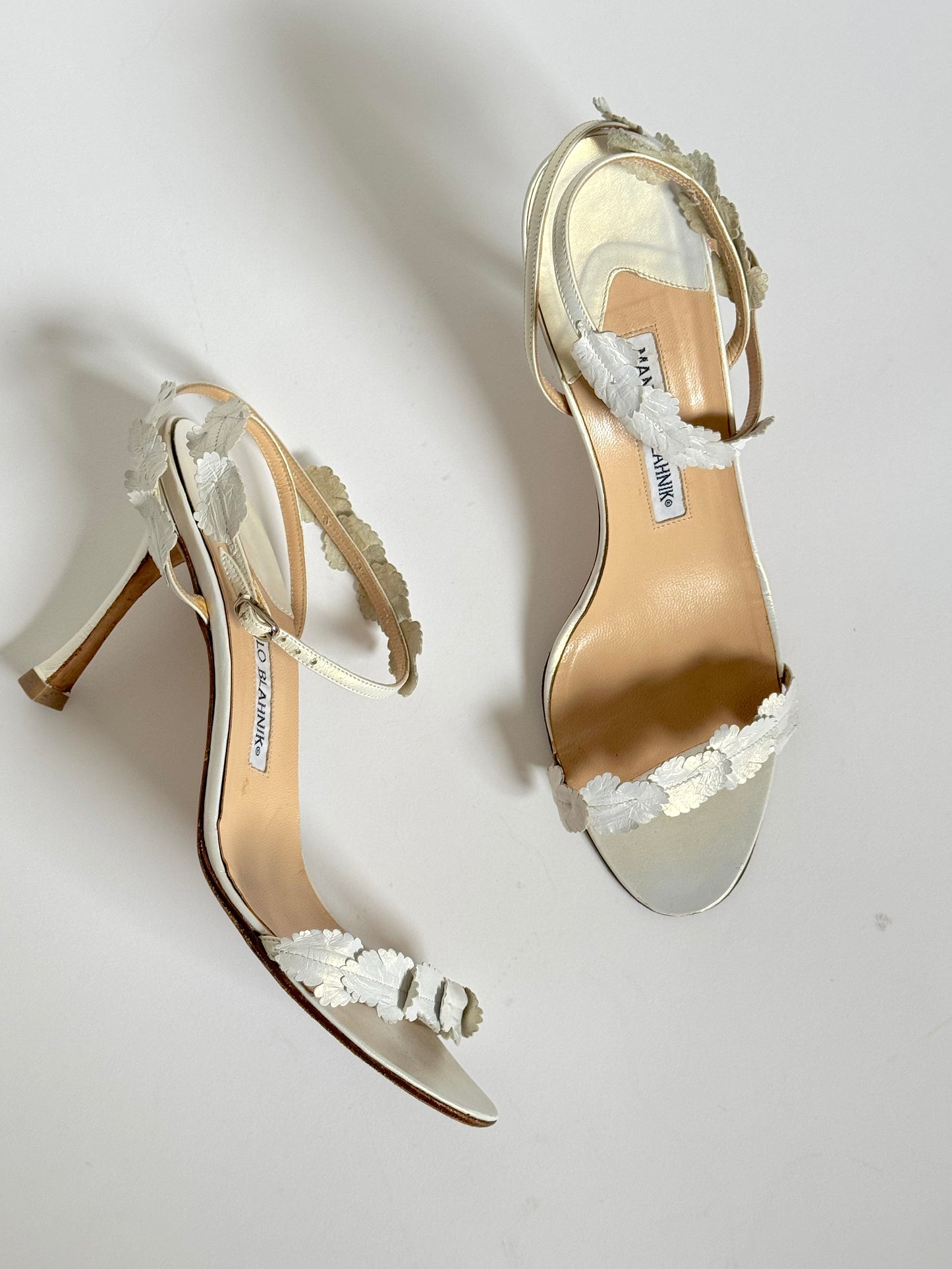 Vintage bridal Manolo Blahnik heels flower leaves white sandals Ciao Kasia