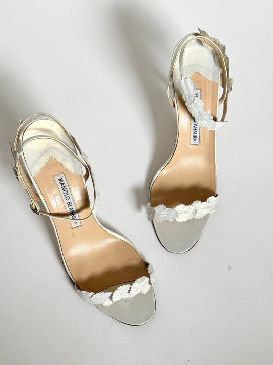 Vintage Manolo Blahnik white leaves sandals bridal heels Ciao Kasia