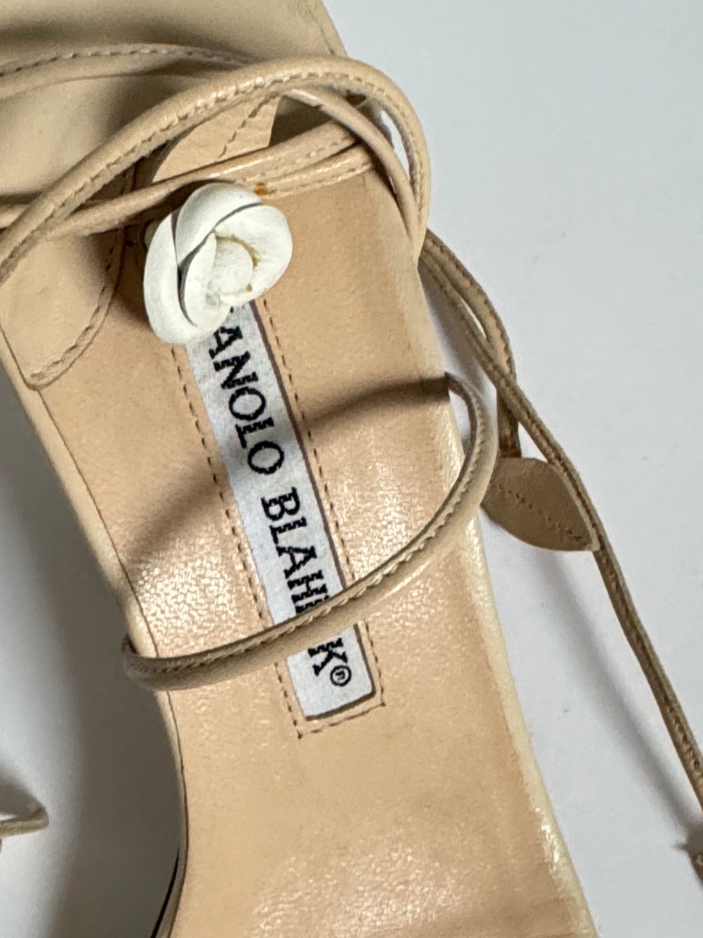 ICONIC Manolo Blahnik Rose Vines Lace Sandals (EU 37)