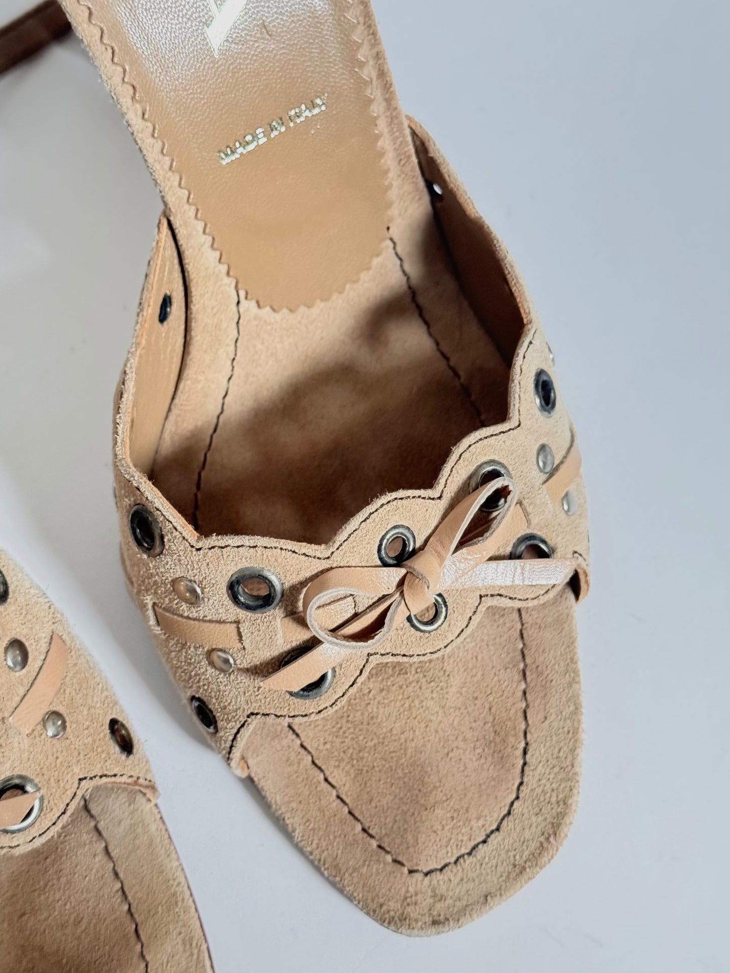 Prada Eyelet Bow Sandals in Beige (EU 40)