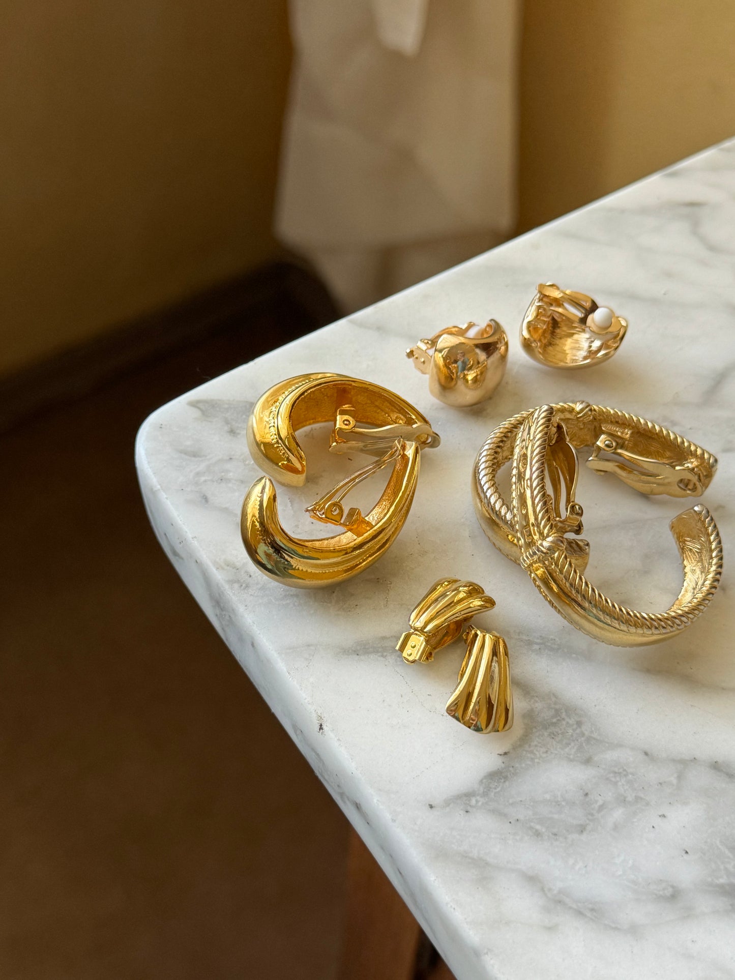 Vintage Clip-On Minimalistic Earrings in Gold
