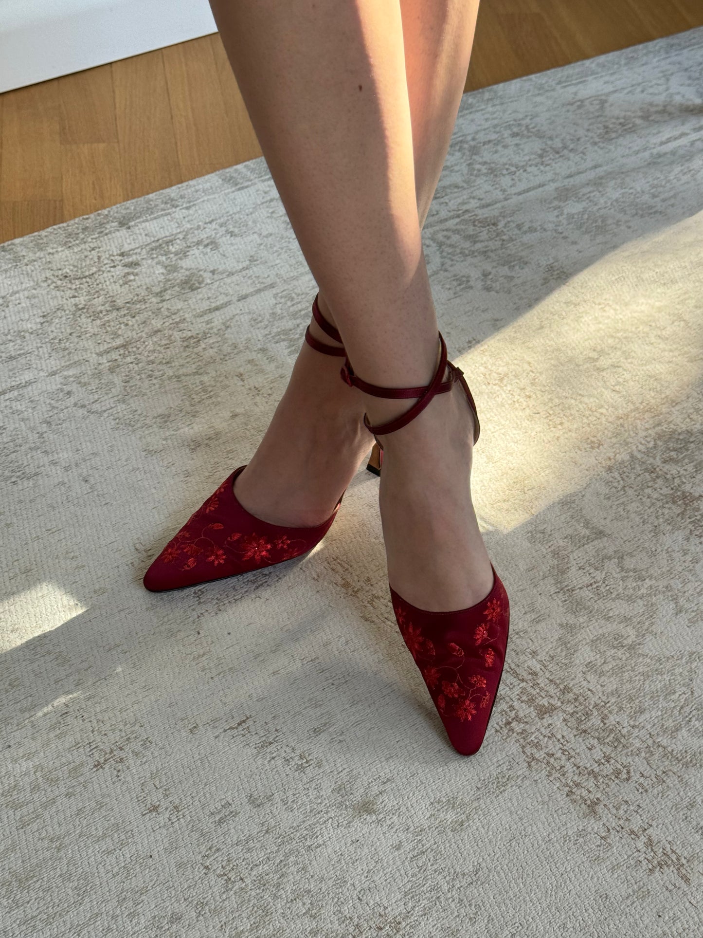 Manolo Blahnik Red Embroidered Heel (EU 40,5 / 41)