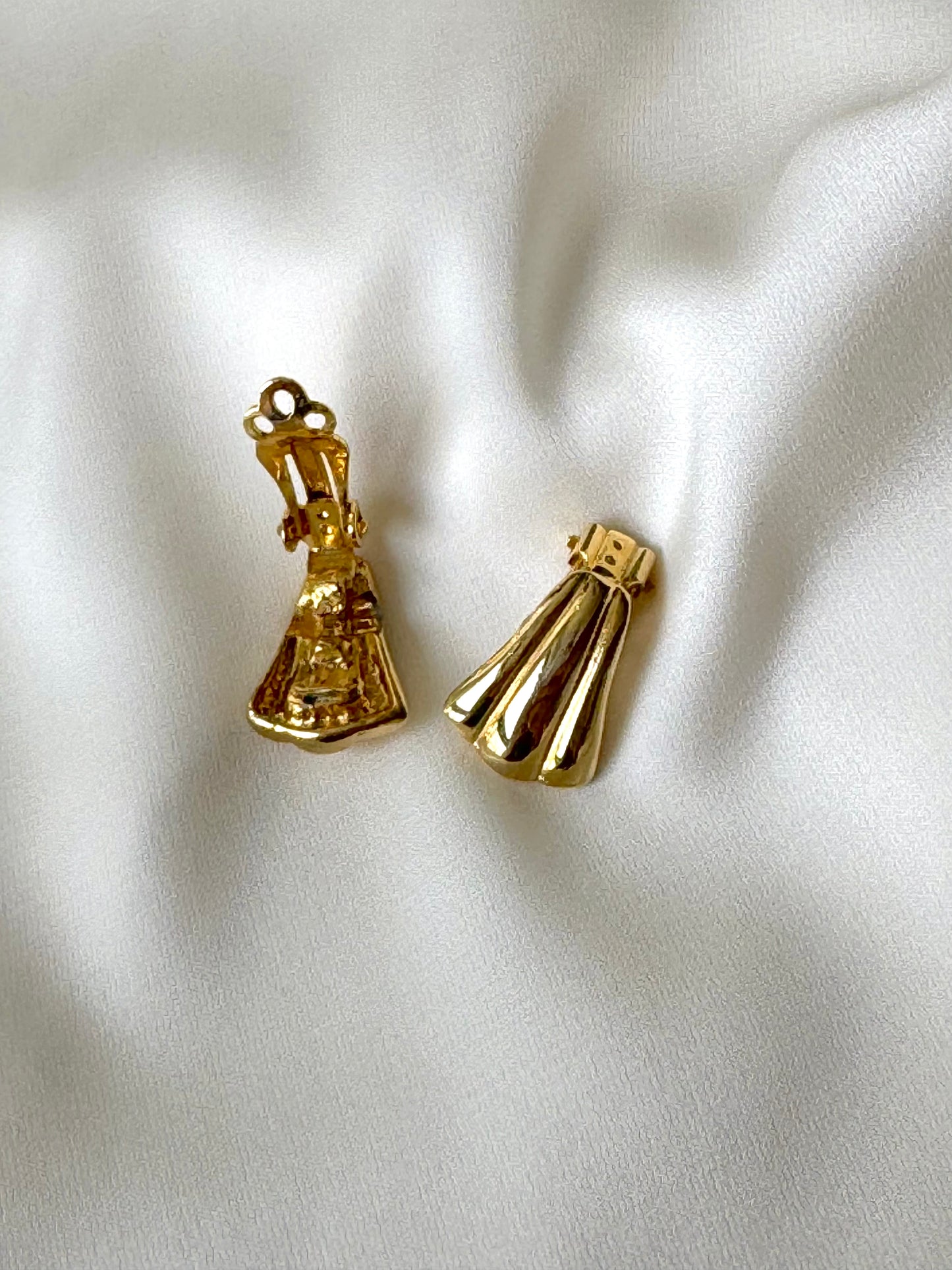 Vintage Clip-On Gold Earrings 90s