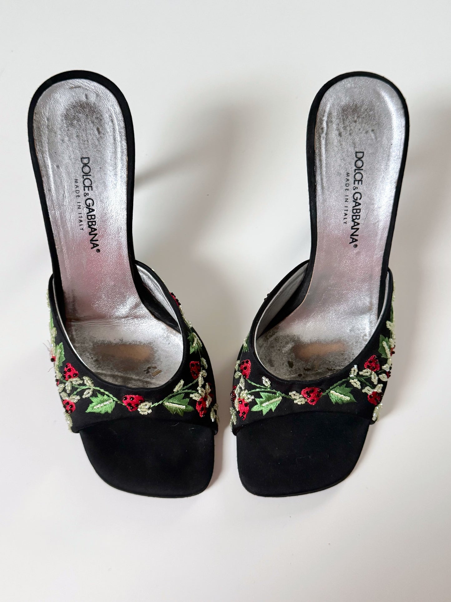 Dolce Gabbana Vintage 1998 F / W Strawberry Velvet Mules (EU 38)