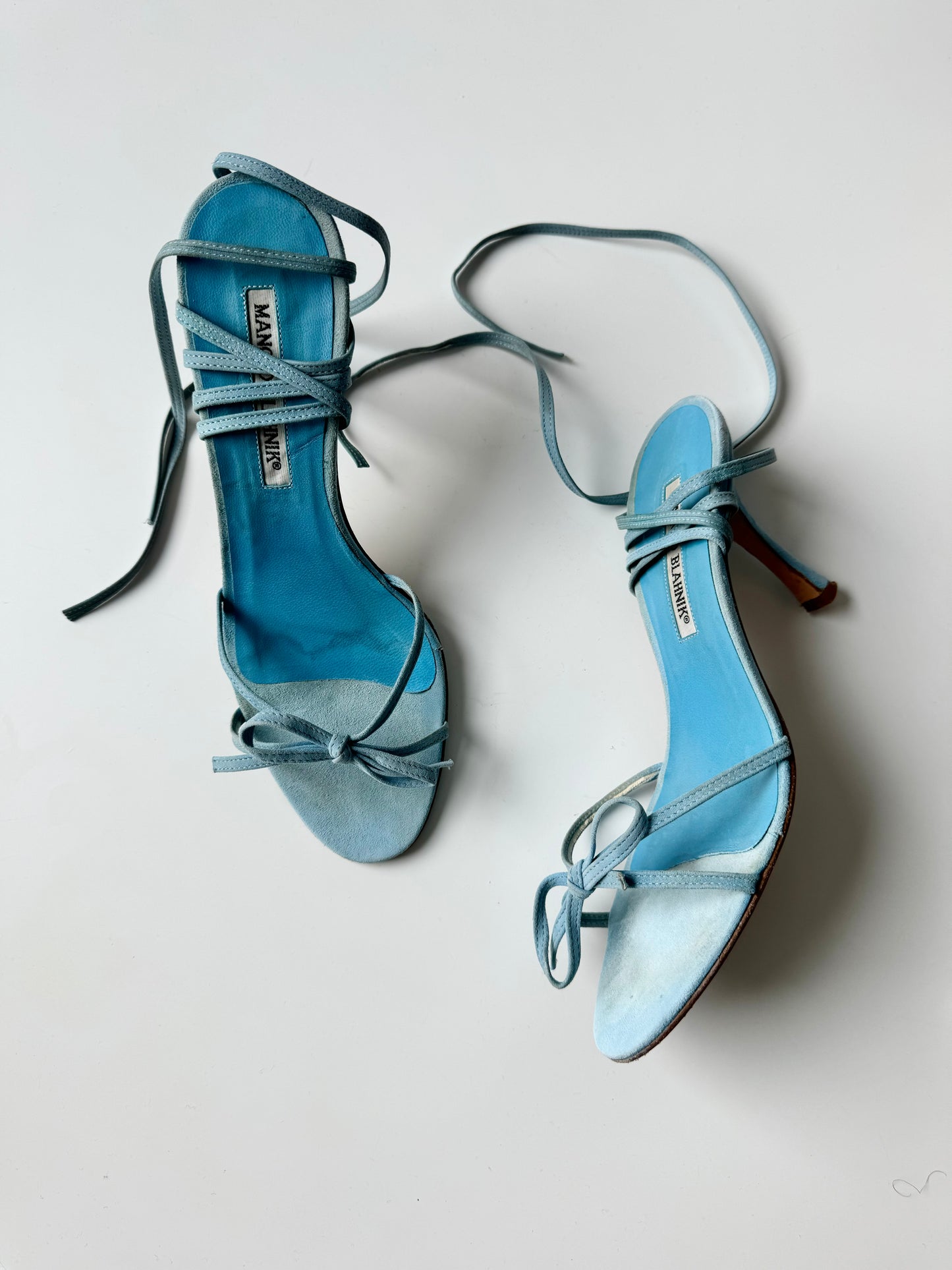 Manolo Blahnik Vintage Blue Ribbon Suede Sandals (EU 37,5)