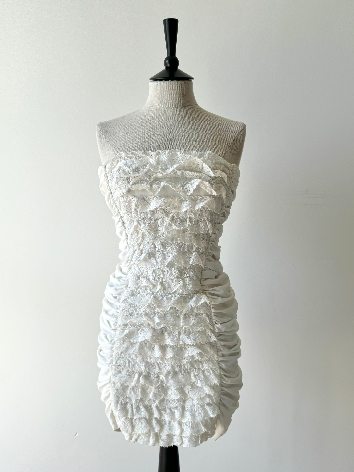 RUNWAY D&G Dolce Gabbana White Lace Corset Dress (IT 40 / S)