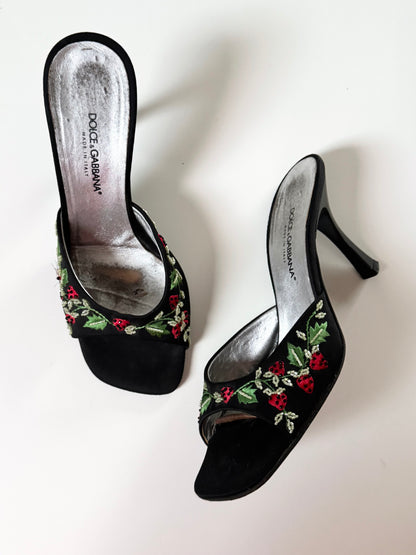 Dolce Gabbana Vintage 1998 F / W Strawberry Velvet Mules (EU 38)
