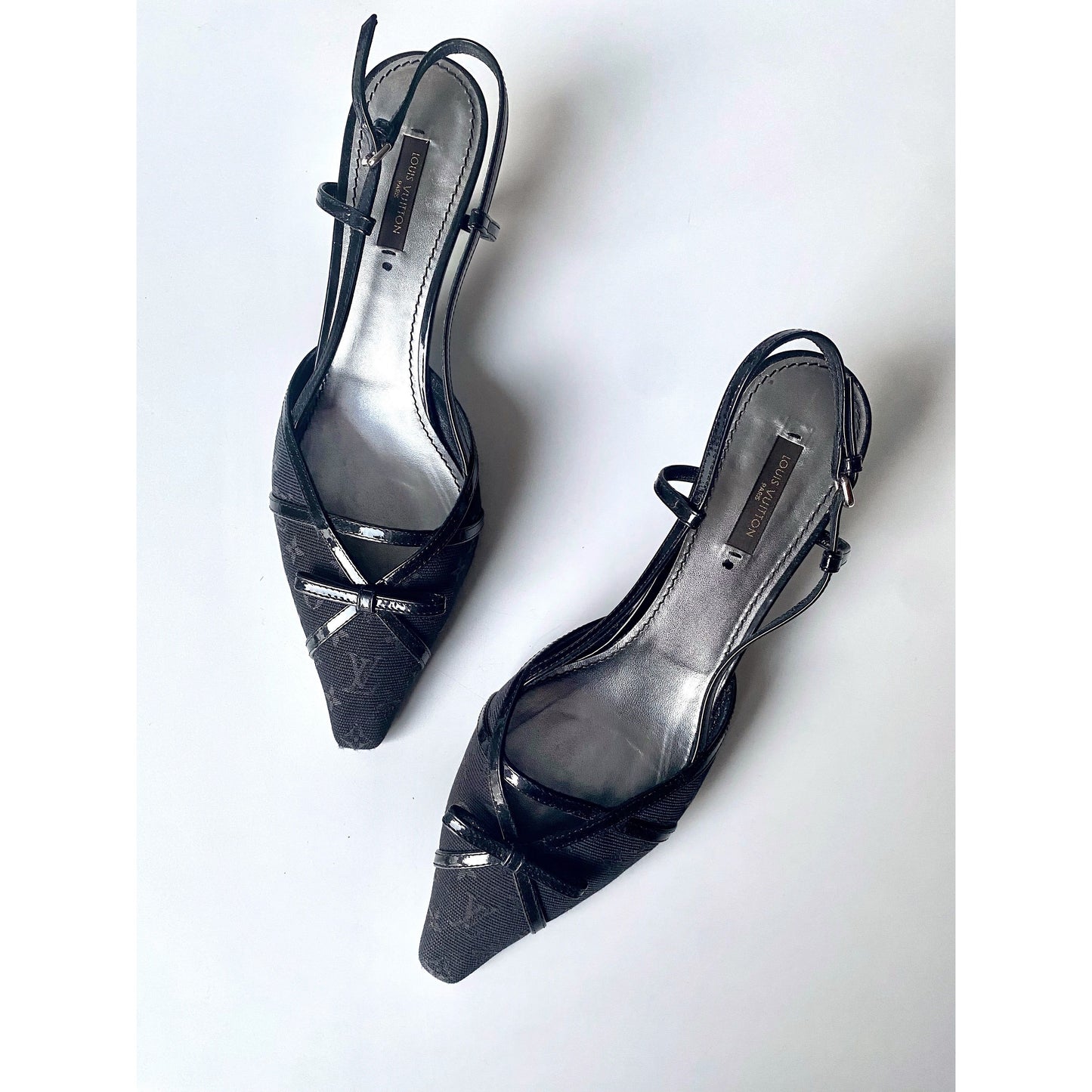 Louis Vuitton Bow Kitten Heels (EU 39 / US 8)