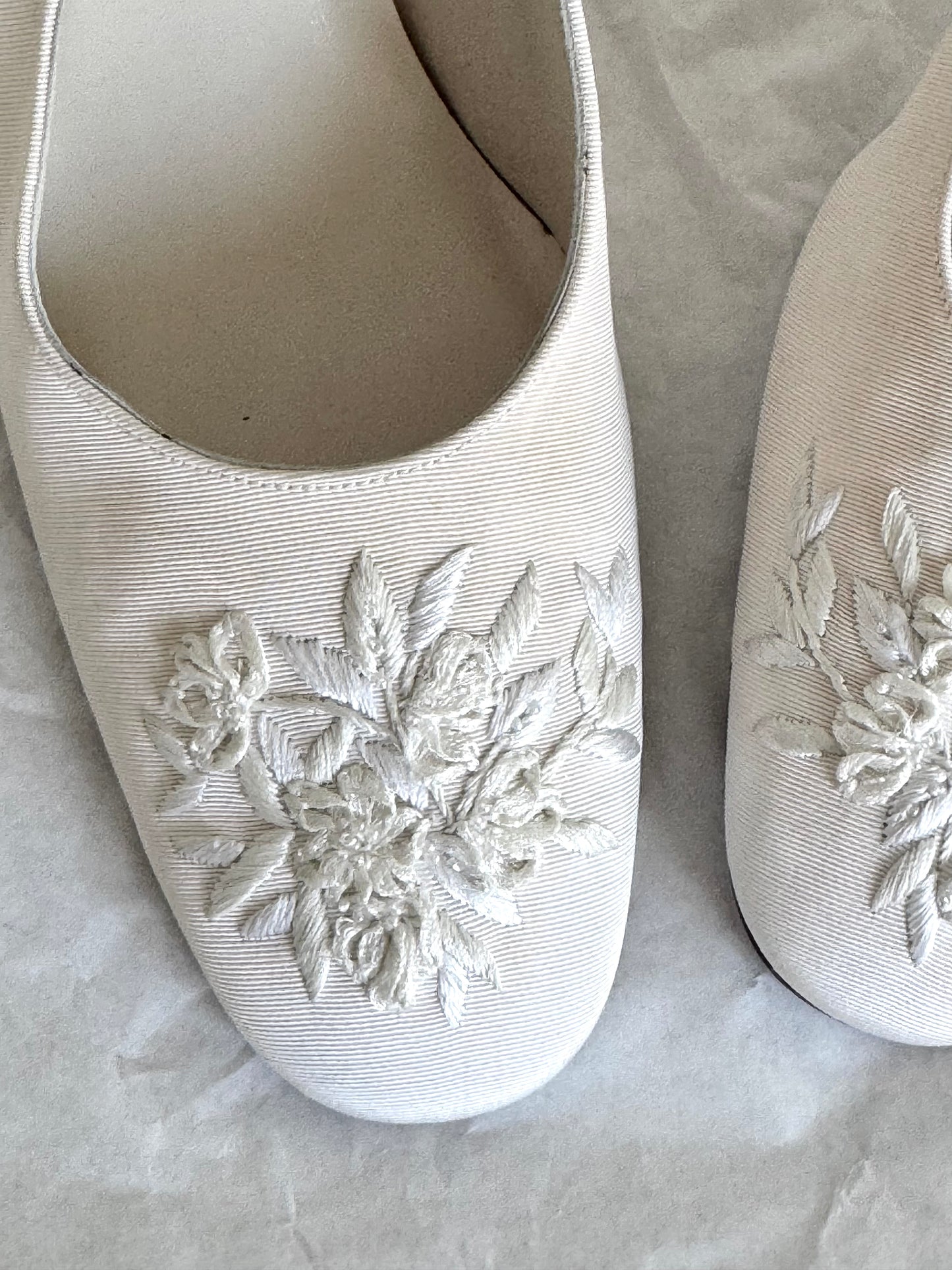 Vera Wang Vintage Embroidered & Beaded Bridal Off-White Heels (EU 40 / 40,5)