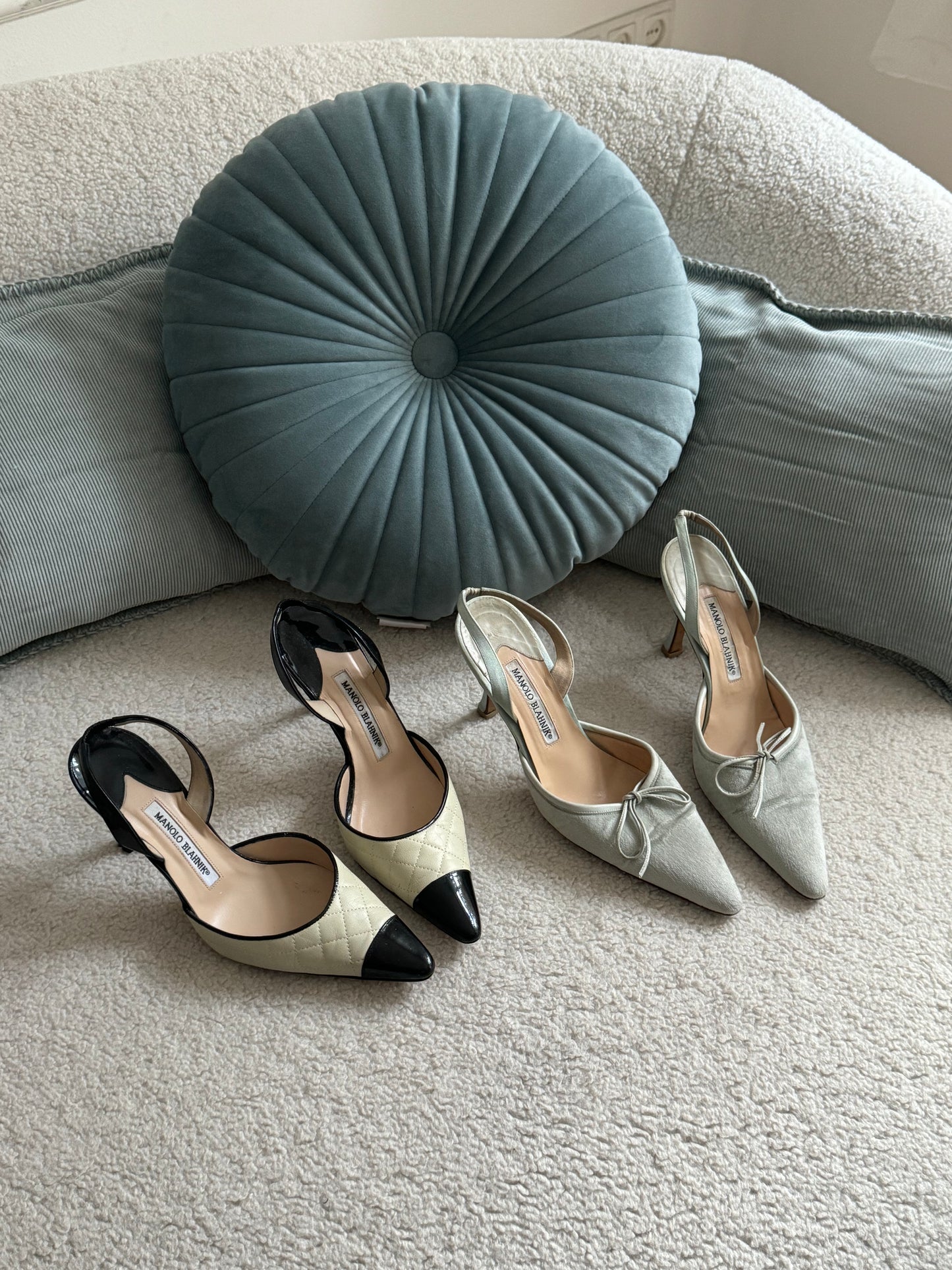 Manolo Blahnik Bicolor Cream & Black Pumps (EU 37)