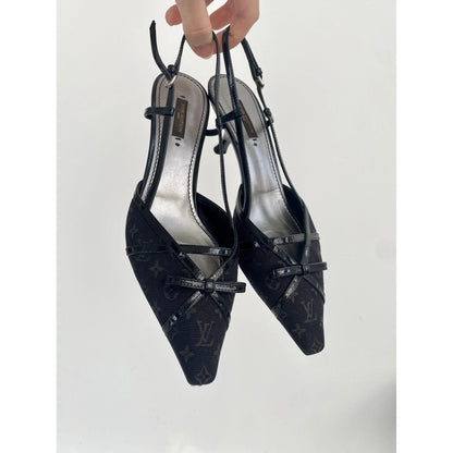 Louis Vuitton Bow Kitten Heels (EU 39 / US 8)