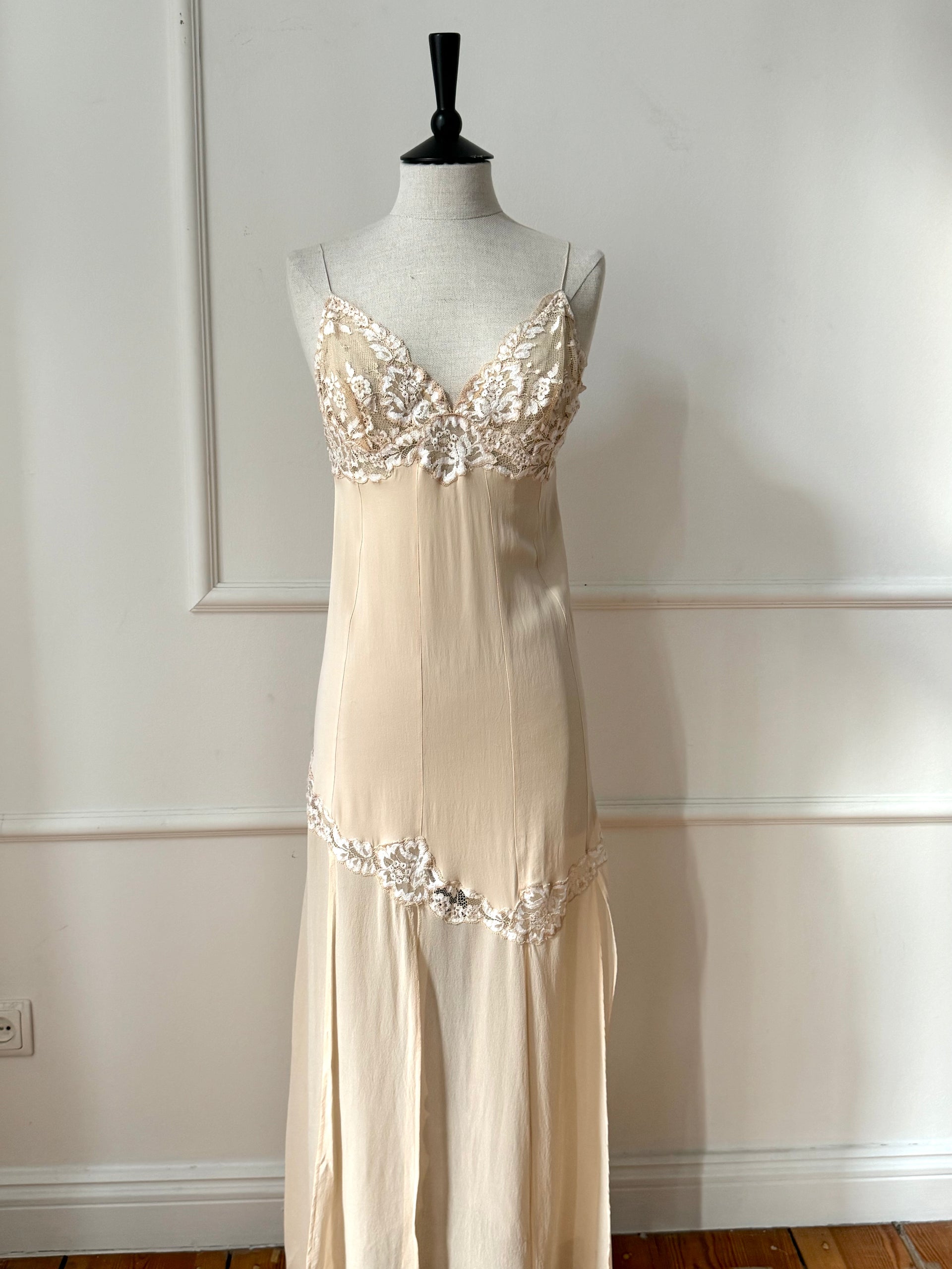La Perla Vintage Slip Dress (IT 42 / M / US 6) Ciao Kasia La Perla Vintage Slip Dress (IT 42 / M / US 6) Ciao Kasia
