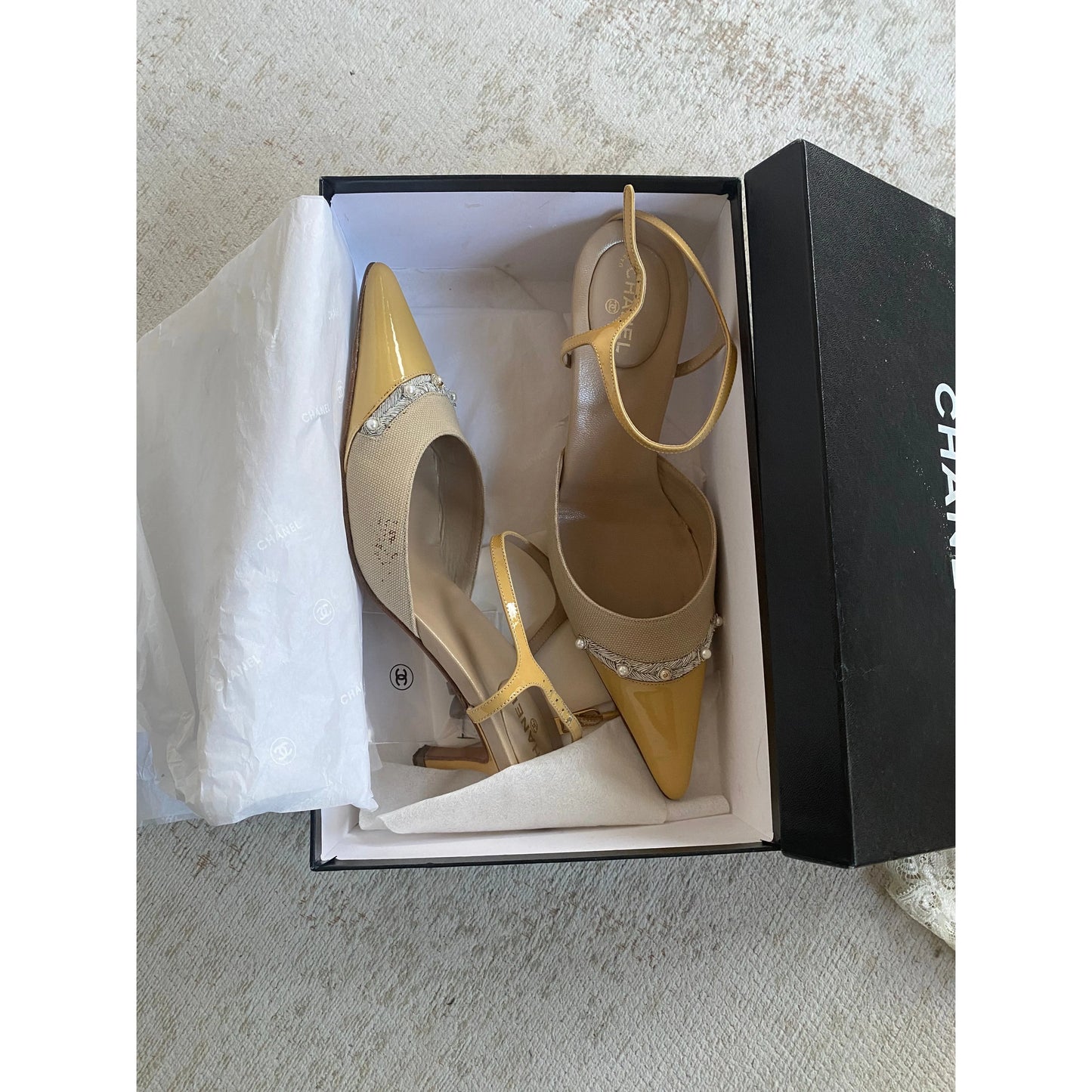 RARE Vintage Chanel Pearl Slingback Kitten Heels 90s (EU 37)