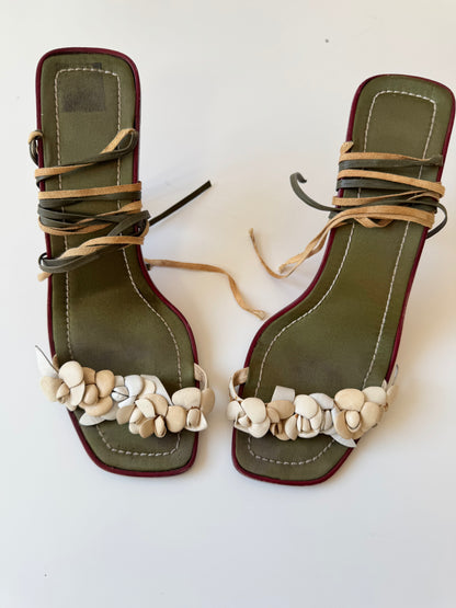 Valentino Garavani Vintage Flower Sandals (EU 39)