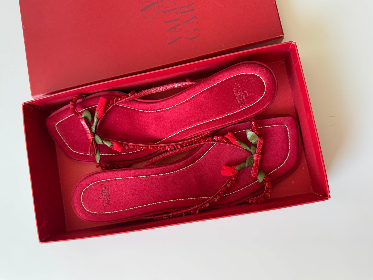 Valentino Garavanni Red Flower Flats (EU 39)