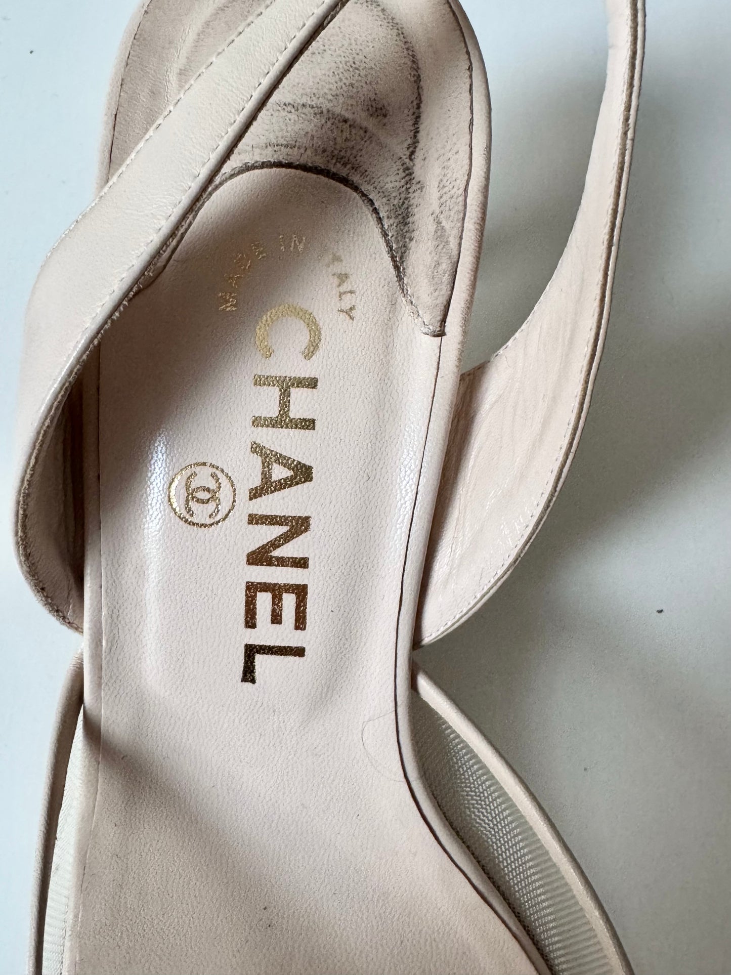 ICONIC Chanel Vintage Mesh Heels In Off-White (EU 40,5-40)