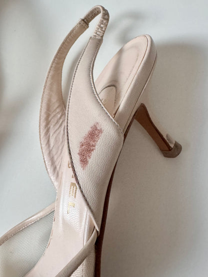 ICONIC Chanel Vintage Mesh Heels In Off-White (EU 40,5-40)