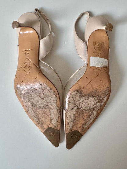ICONIC Chanel Vintage Mesh Heels In Off-White (EU 40,5-40)