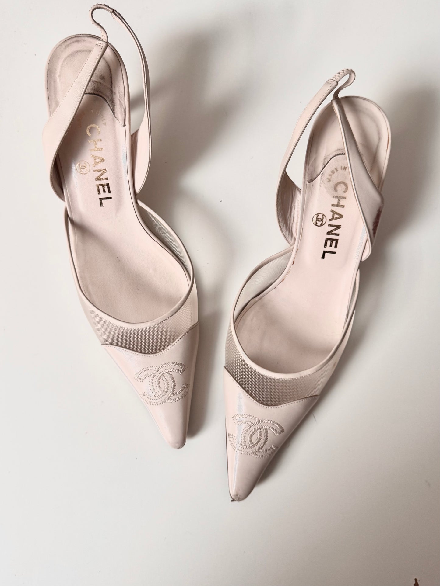 ICONIC Chanel Vintage Mesh Heels In Off-White (EU 40,5-40)