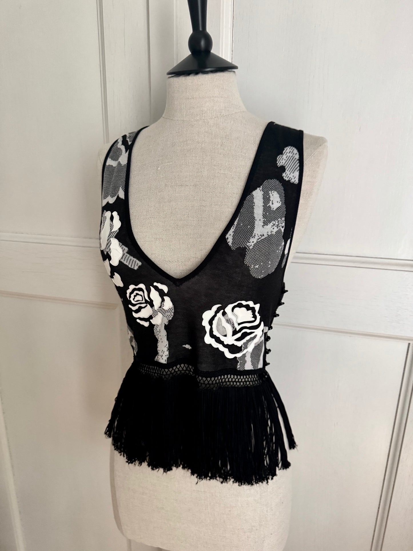 RUNWAY Chanel S/S 2004 by Karl Lagerfeld Black and White Camellia Fringe Top (S / FR 36)
