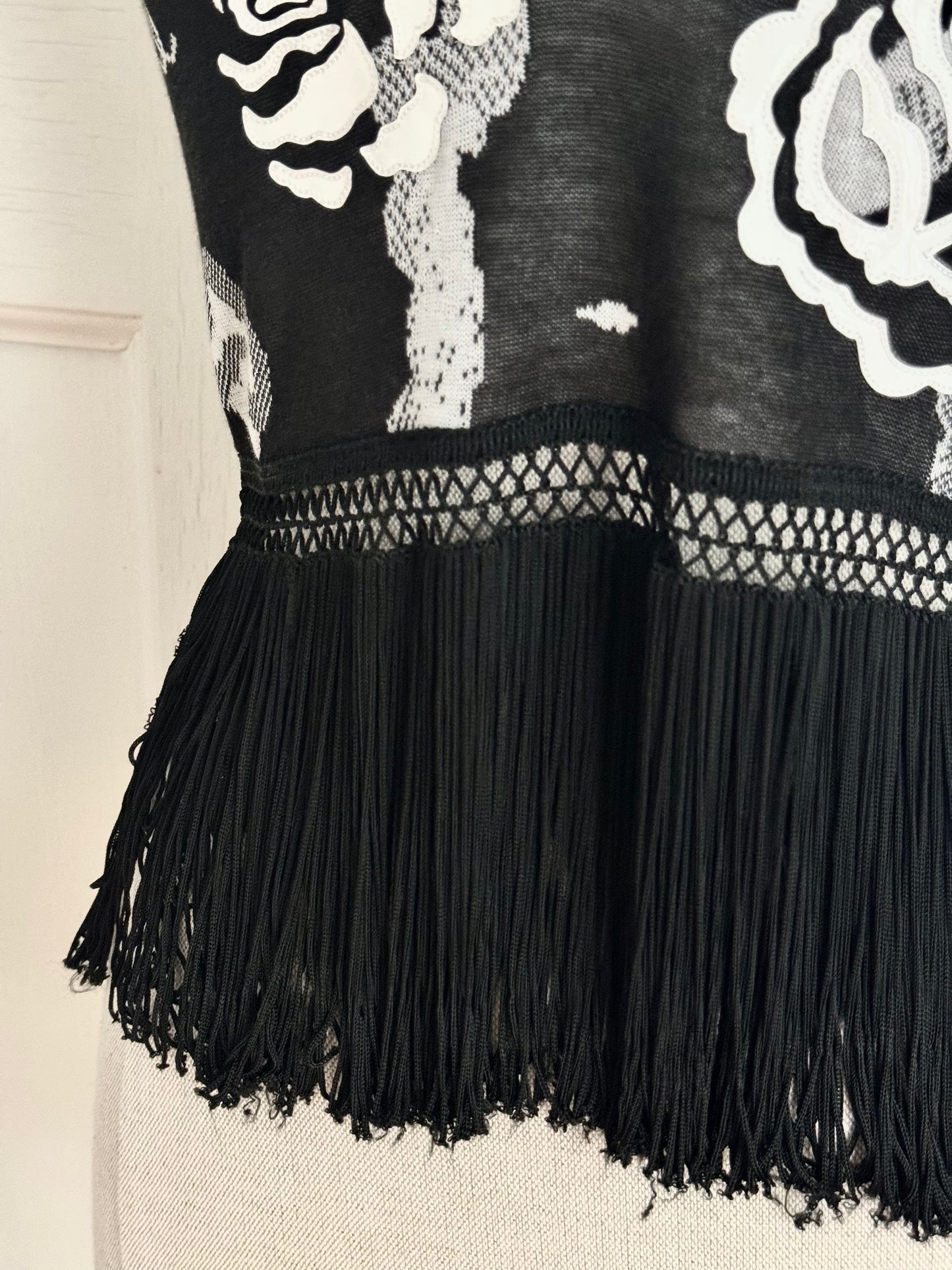 RUNWAY Chanel S/S 2004 by Karl Lagerfeld Black and White Camellia Fringe Top (S / FR 36)