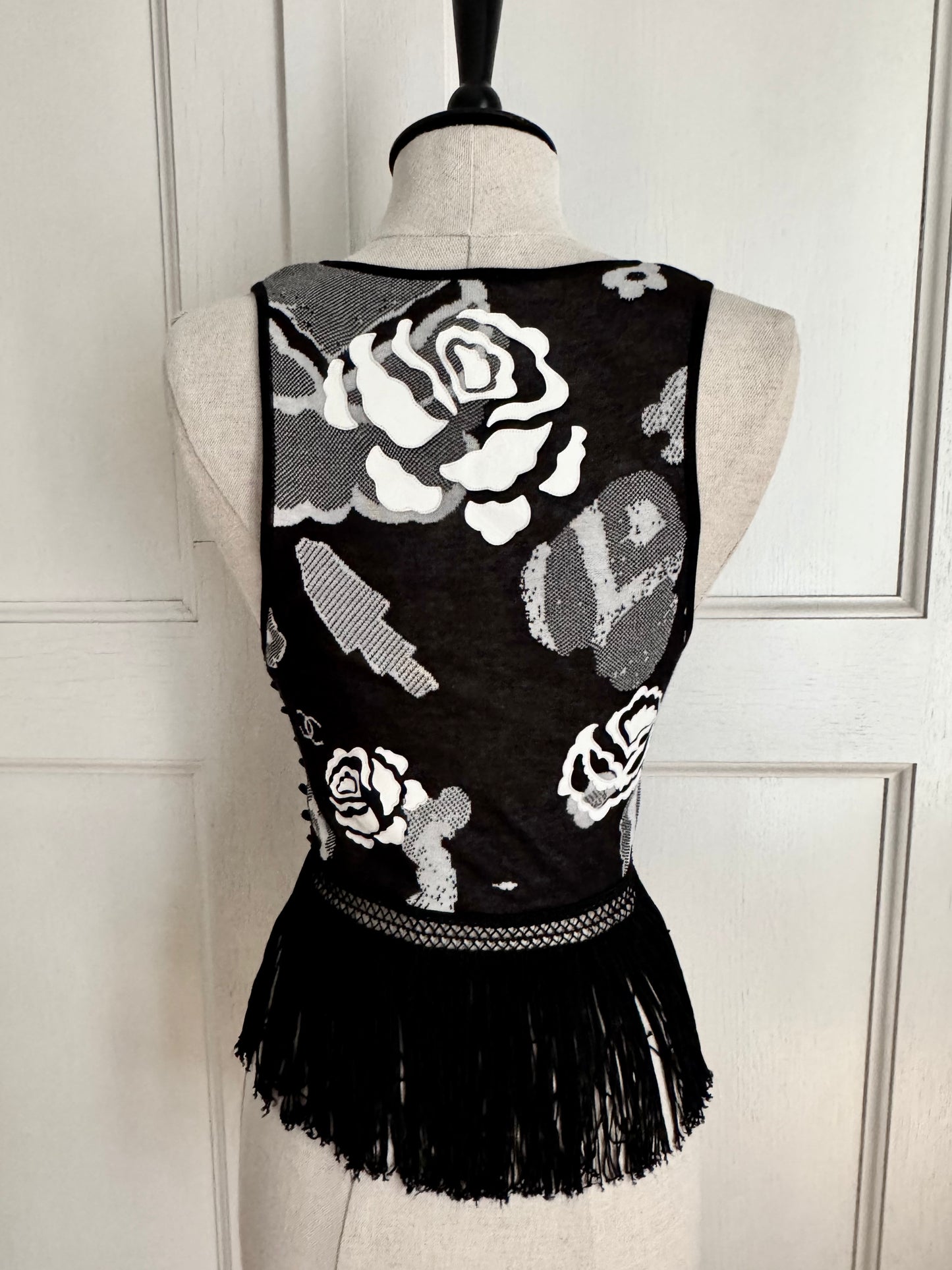 RUNWAY Chanel S/S 2004 by Karl Lagerfeld Black and White Camellia Fringe Top (S / FR 36)