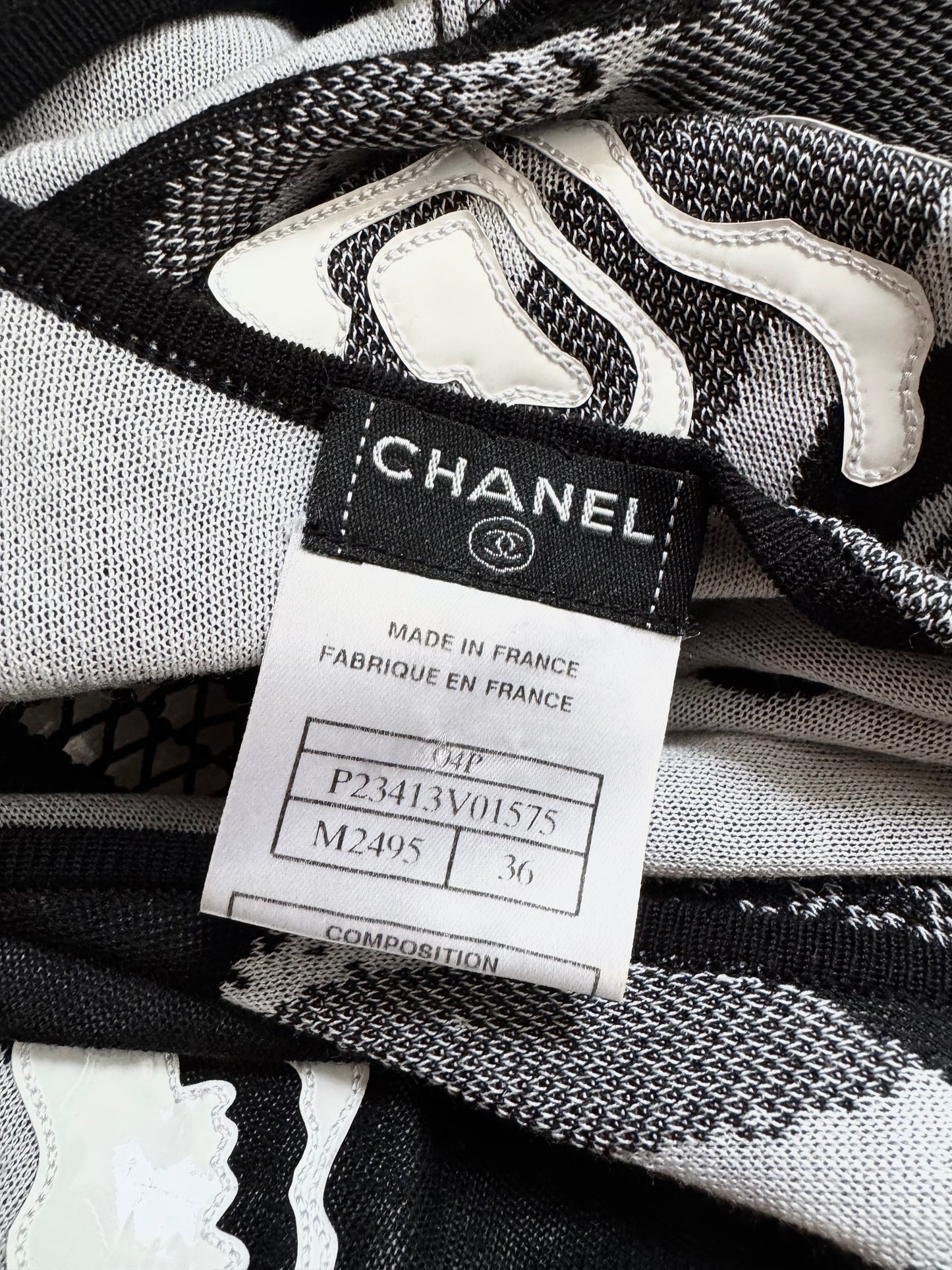 RUNWAY Chanel S/S 2004 by Karl Lagerfeld Black and White Camellia Fringe Top (S / FR 36)