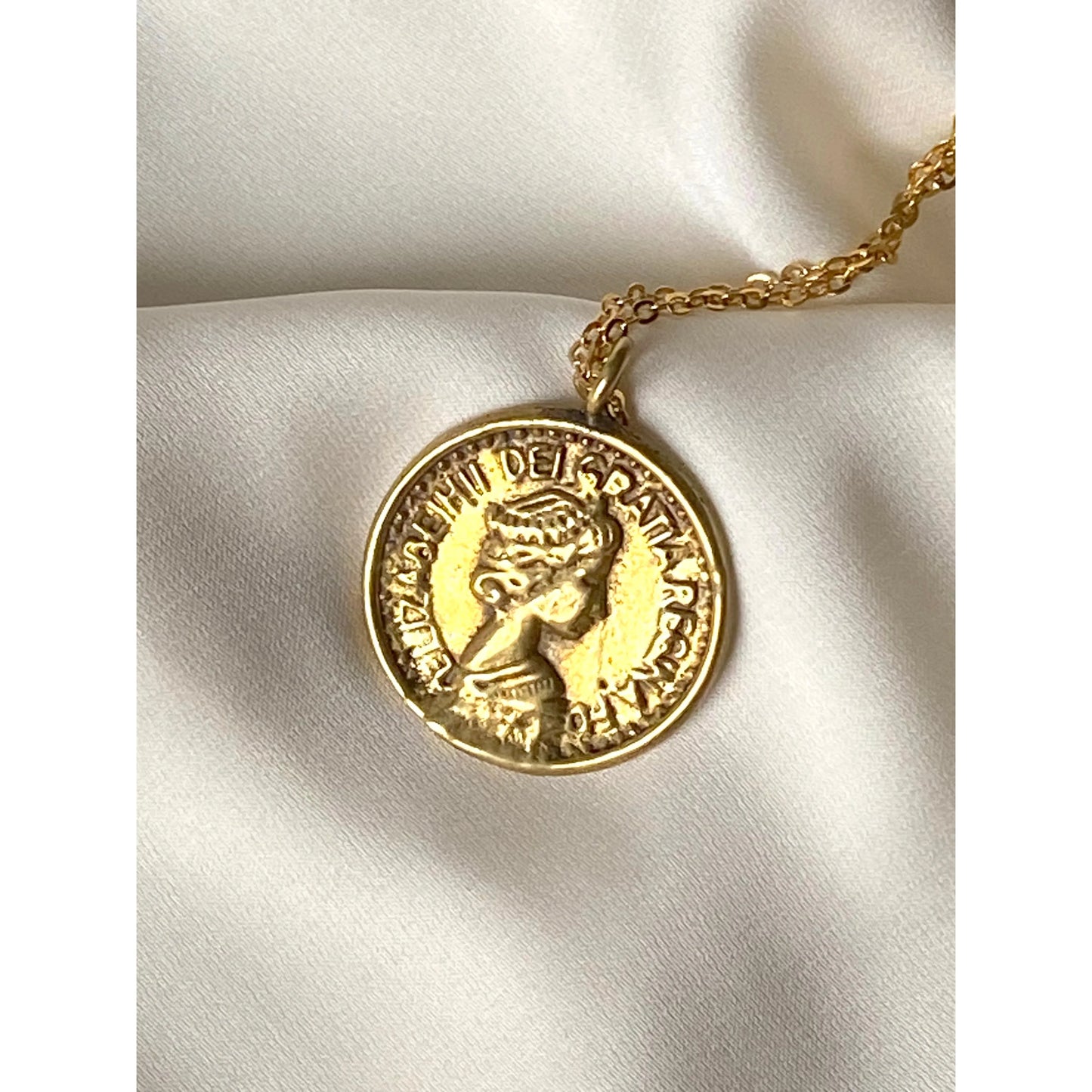 Vintage Coin Necklace 90s