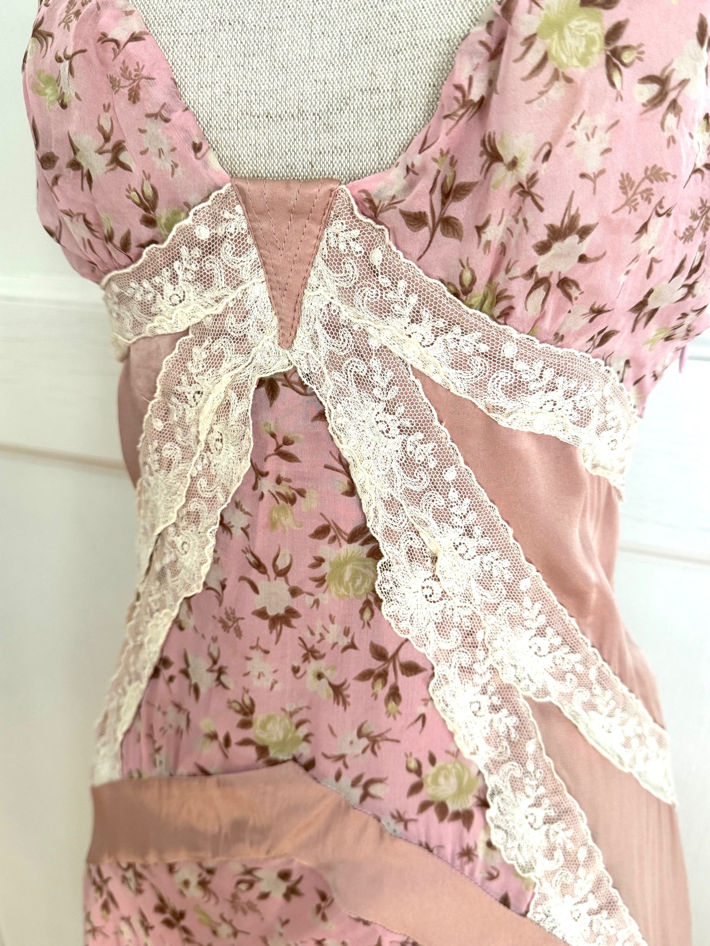 RUNWAY Dolce and Gabbana D&G Floral Silk Dress in Pink F/W 2004 (S)