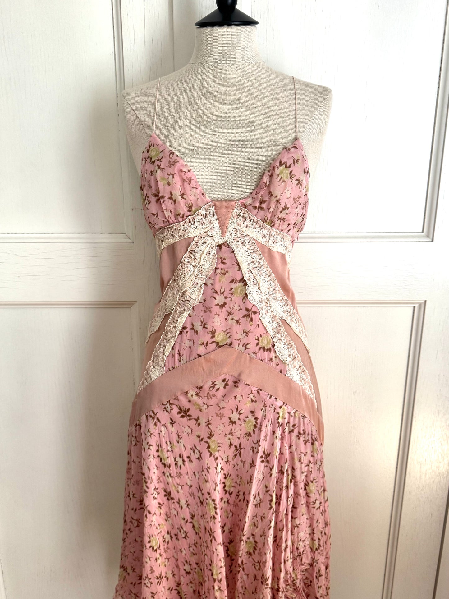 RUNWAY Dolce and Gabbana D&G Floral Silk Dress in Pink F/W 2004 (S)