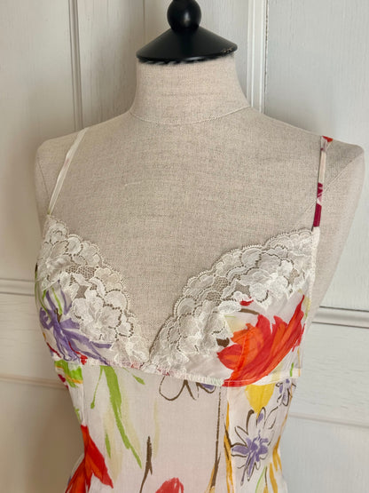 ICONIC Dolce Gabbana S/S 2002 Bellucci Floral Top (S)