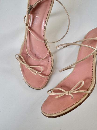ICONIC Gucci By Tom Ford Bow Heels In Beige Nude (EU 38 - 38,5)