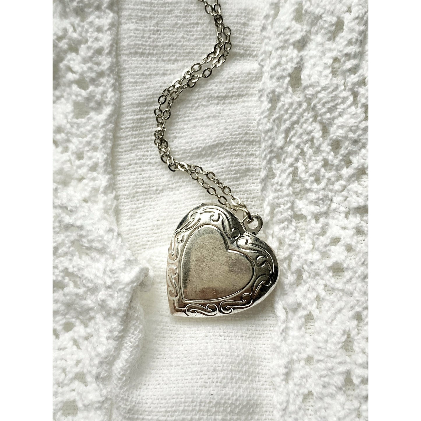 Heart-shaped locket necklace