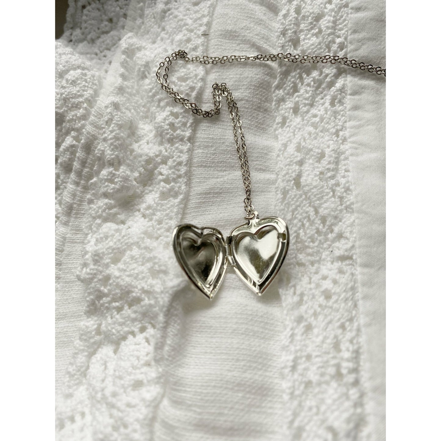 Heart-shaped locket necklace